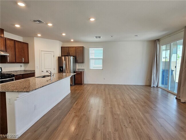 Foto del edificio - 7700 Mojave Wind Ave