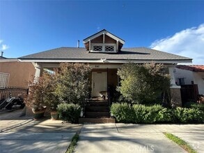 Building Photo - 641 E 91st St
