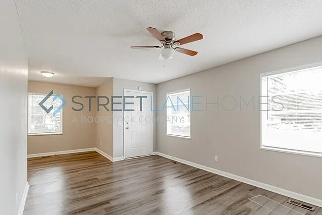 Building Photo - 118 Charles Cir