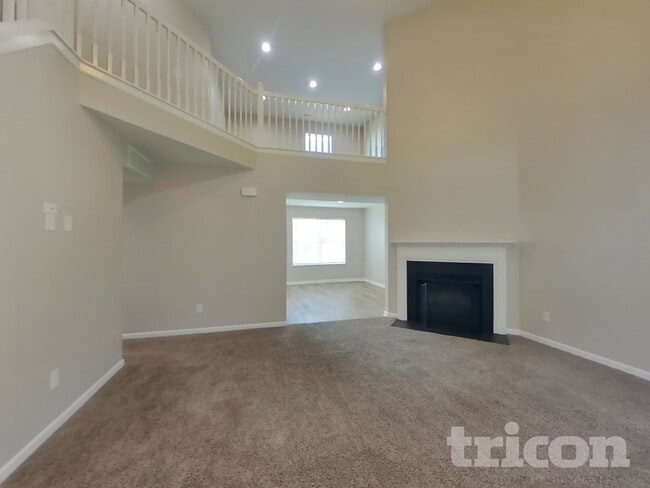 Building Photo - 597 Grassy Bend Dr