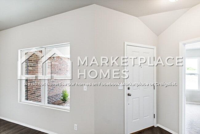 Building Photo - 1011 W Cheyenne Ln
