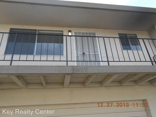 Building Photo - 2 br, 1 bath House - 8935 El Mirador Drive #4
