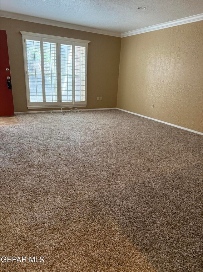 Building Photo - 4433 N Stanton St