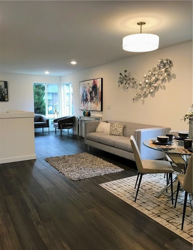 Foto del edificio - 12367 14th Avenue Northeast