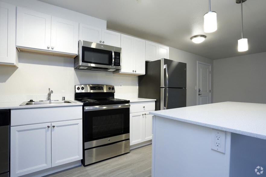 Azure Apartments Rentals Bremerton, WA