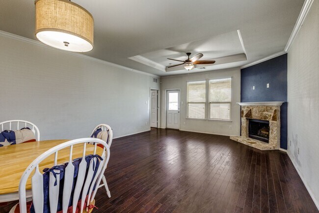 Foto del edificio - Charming 3-Bedroom, 2-Bathroom Home with S...