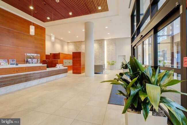 Foto del edificio - 3800 Powell Ln