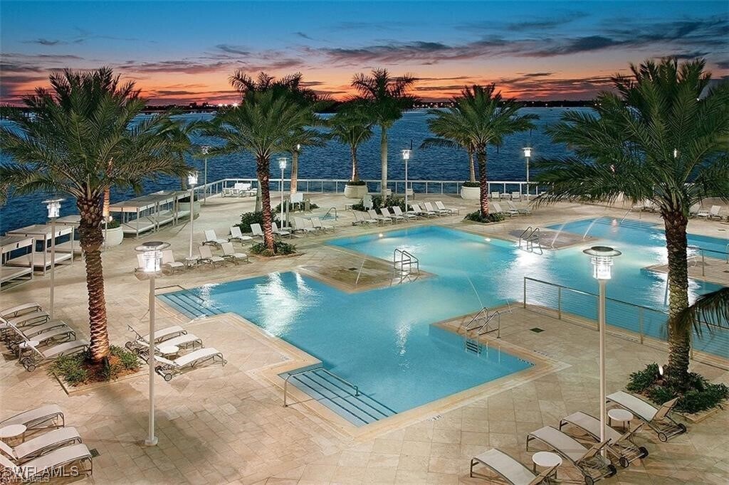 Foto principal - 3000 Oasis Grand Blvd
