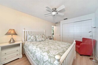 Building Photo - 1140 SW 44th St