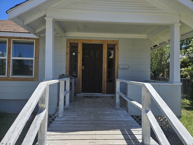 Foto del edificio - 502 Garnet St