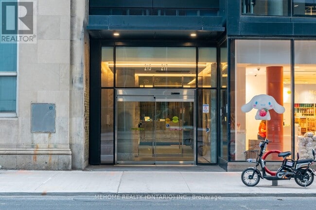 Building Photo - 215-1215 Queen St W