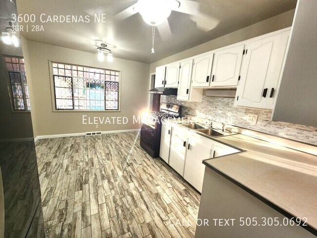 Building Photo - Remodeld Montgomery Park 3 Bedroom Home wi...