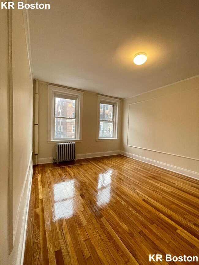 Building Photo - Brighton 2Bed / 1Bath on Vinal St - No Fee...
