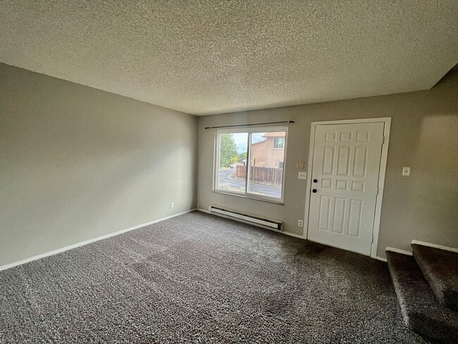 Building Photo - 1154 Darby St