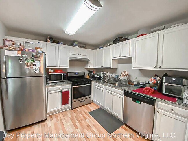 Foto del edificio - 9230 Cardinal Forest Ln