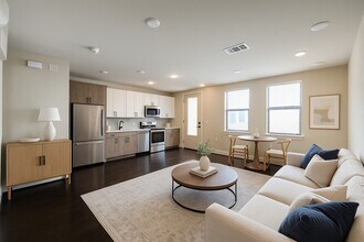 Building Photo - 2401 Crawford St