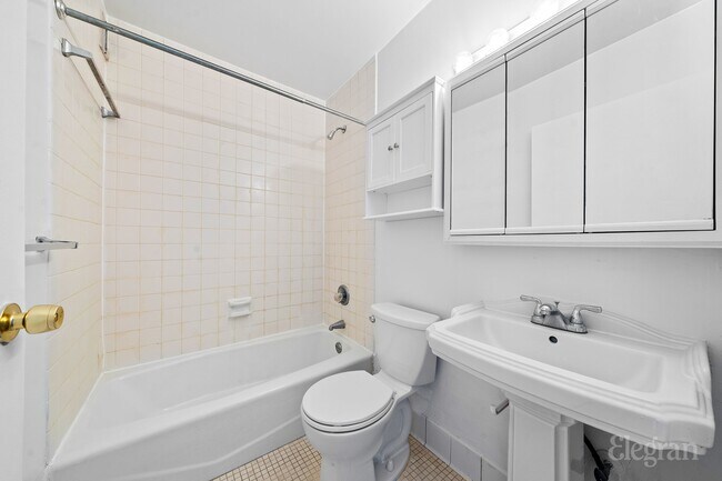 Building Photo - 301 E 45th St