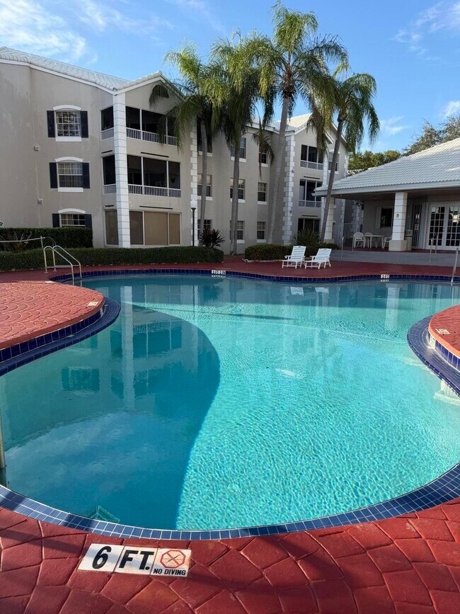 Foto del edificio - 2880 N Oakland Forest Dr