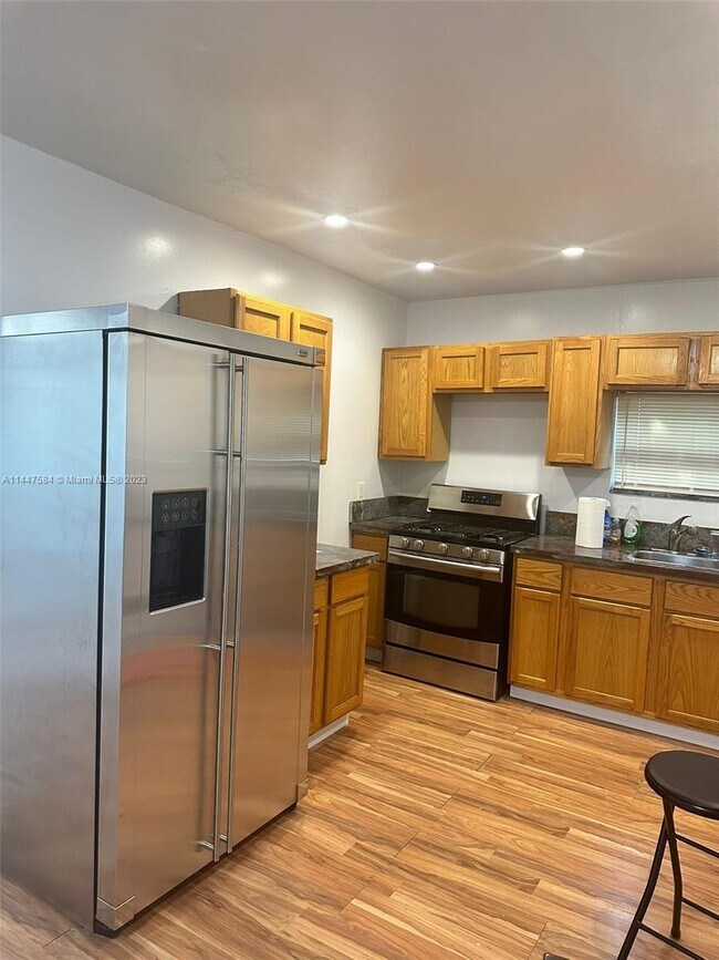 Foto del edificio - 226 SW 11th St