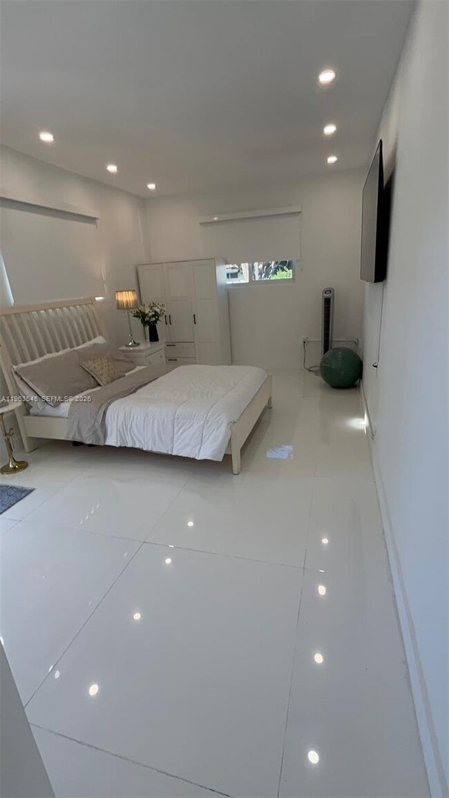 Foto del edificio - 8000 SW 19th St