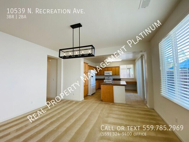 Foto del edificio - $2,350 International & Chestnut 3 Bed - N....