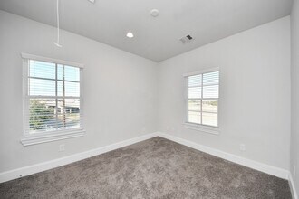 Building Photo - 826 Cage St