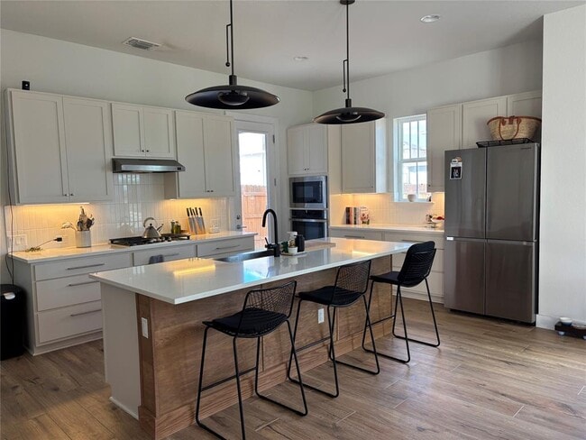 Building Photo - 9204 Apogee Blvd