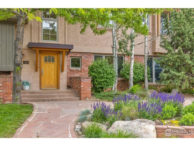 Building Photo - 4 Bed + Office & Loft 3 Bath Home In Table...