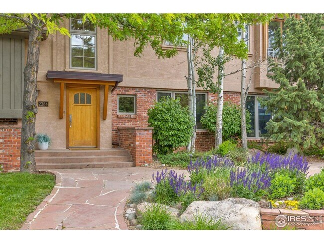 Foto del edificio - 4 Bed + Office & Loft 3 Bath Home In Table...