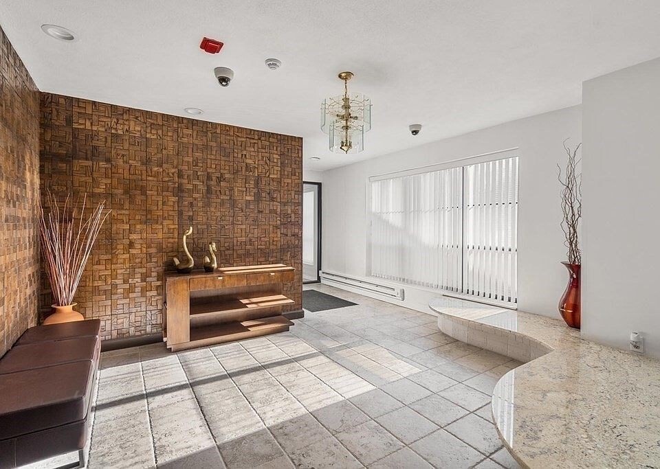 Primary Photo - 405 Langley Rd