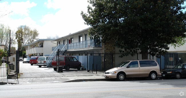 15552 Vanowen St. - 15552 Vanowen St