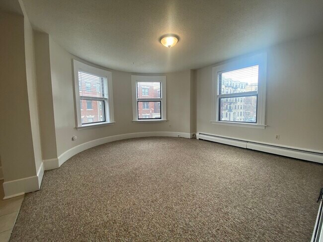 Foto del edificio - 128 Hemenway St