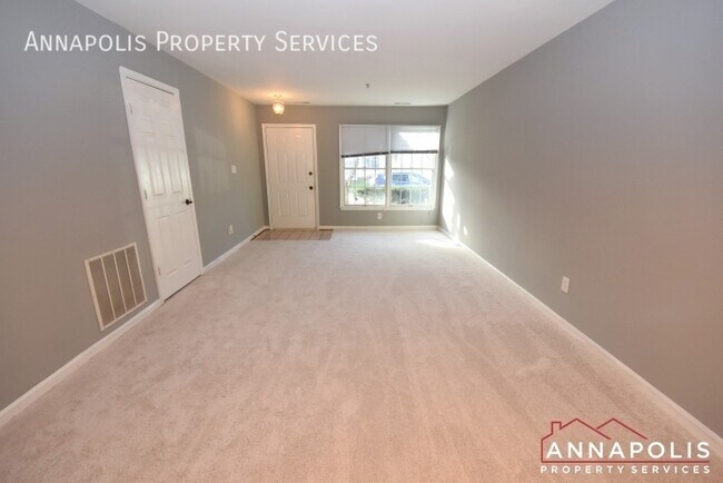 Foto del edificio - 2615 Compass Dr