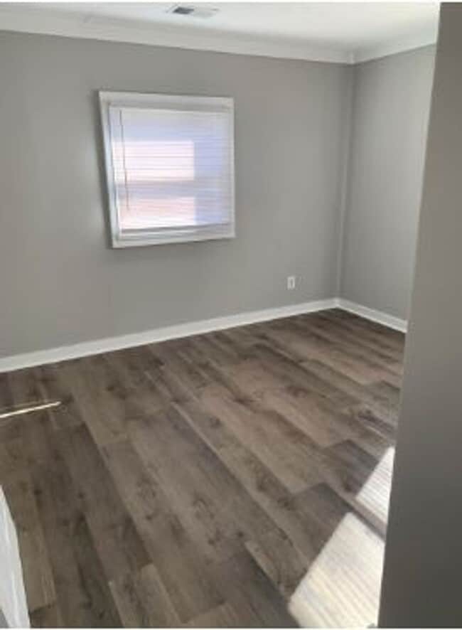 Photo - 1038 Marcellus Dr House