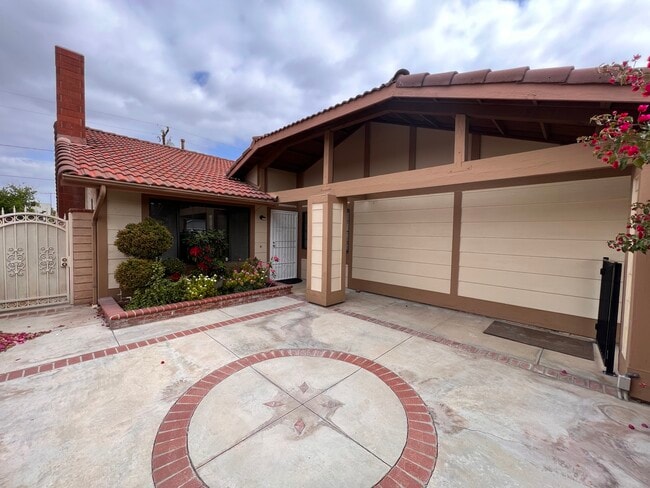 Building Photo - 12747 Tehama Cir