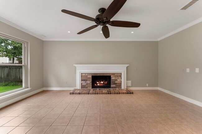 Building Photo - 27 W Stony Bridge Ct