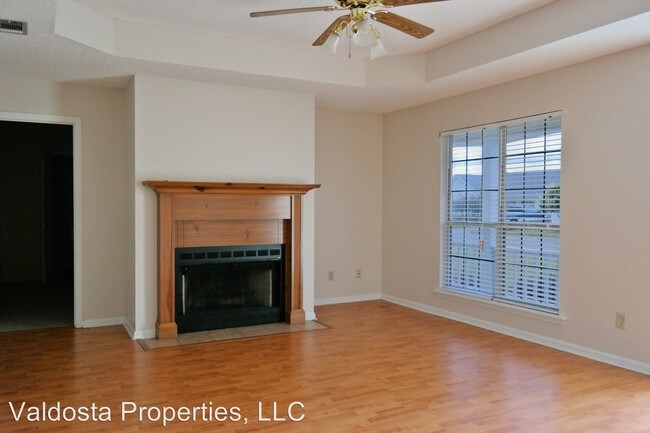 Building Photo - 4372 Whippoorwill Cir