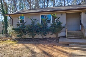 Building Photo - 2223 Davis Rd SW