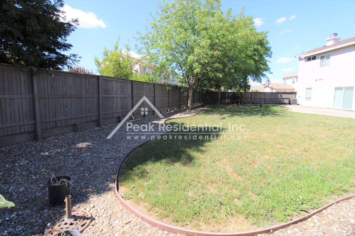Building Photo - 5 br, 3 bath House - 9789 Summer Glen Way