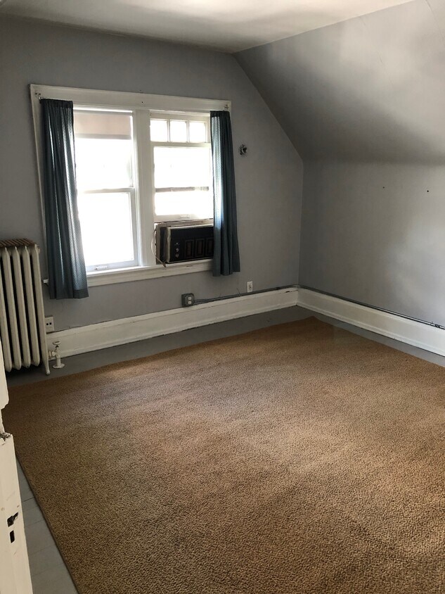 Foto principal - 2615 N Summit Ave