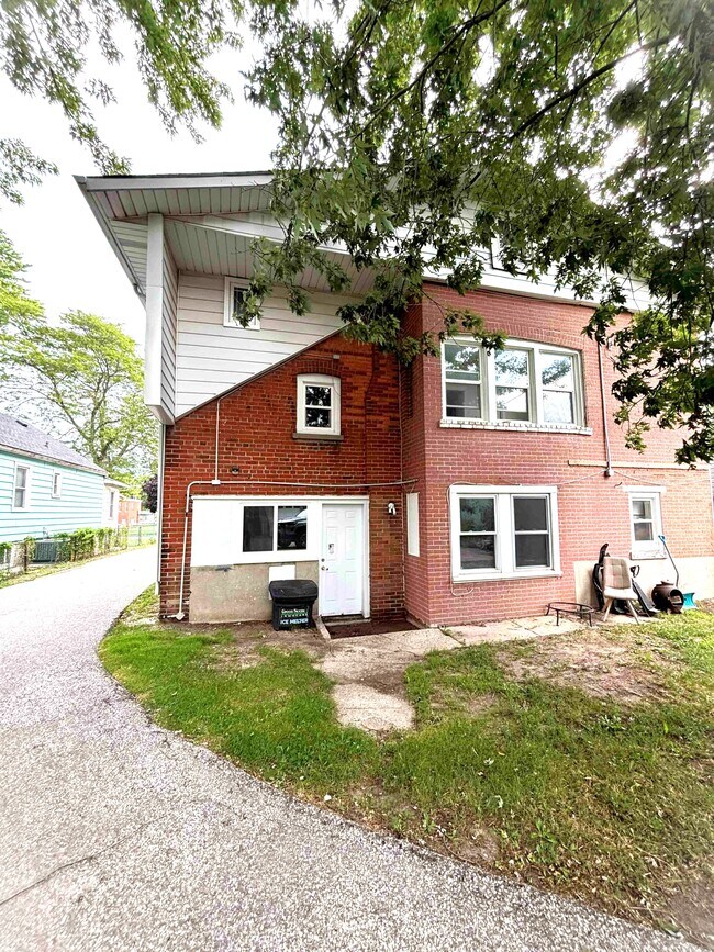 Photo du bâtiment - 721-723 Devine St