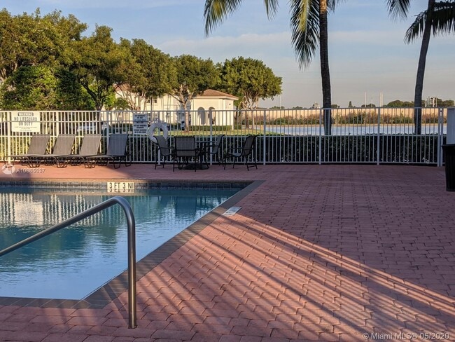Building Photo - 3926 SW 157th Ave 223 Miramar Fl 33027