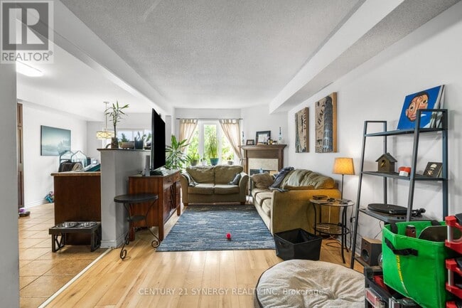 Building Photo - 148 Talltree Crescent