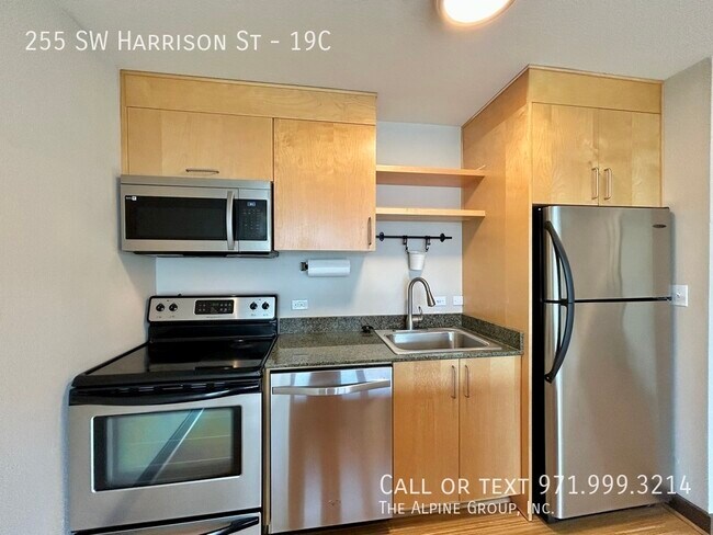 Building Photo - 255 SW Harrison St