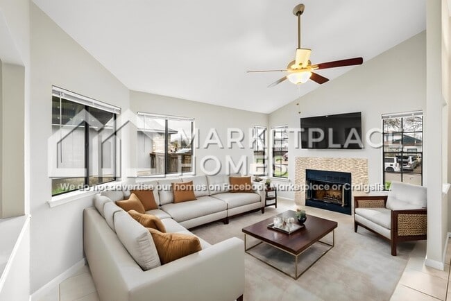 Foto del edificio - 1001 Greenbriar Loop
