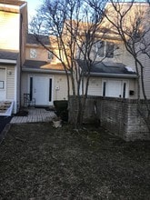 Building Photo - 215 Morgan Ave