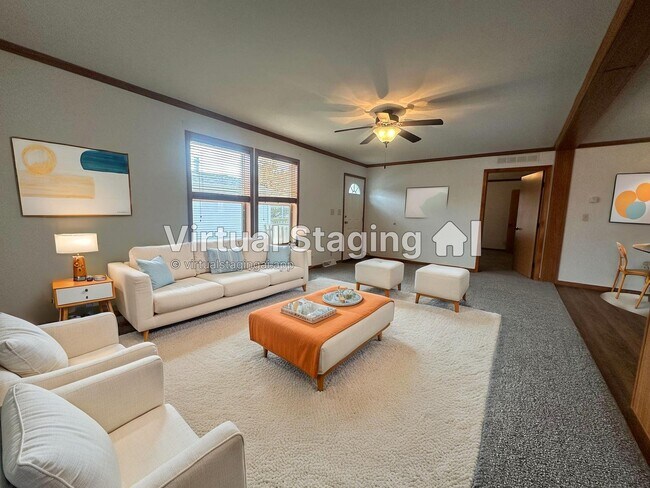 Foto del edificio - 2130 Four Seasons Dr
