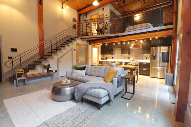Building Photo - 6105 San Pablo Ave