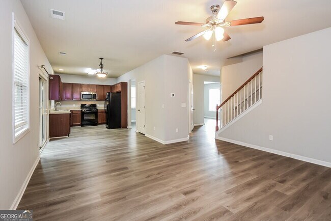 Foto del edificio - 182 Diamond Ridge Ave