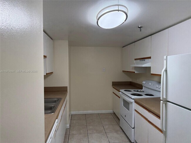 Foto del edificio - 915 NW 1st Ave